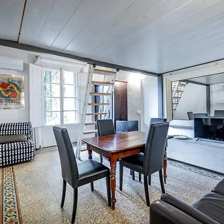 Roommo Pergola Lejlighed
